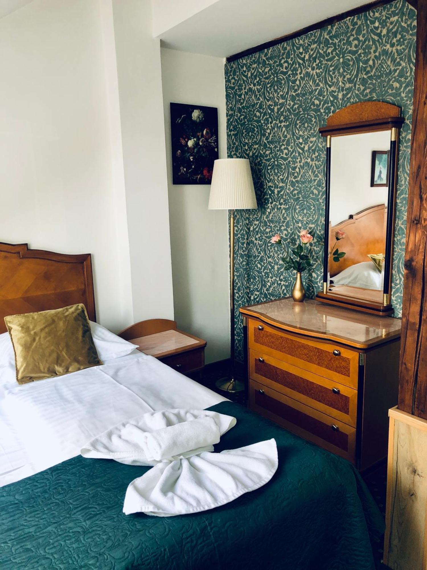 Hotel Geo Прага Екстериор снимка