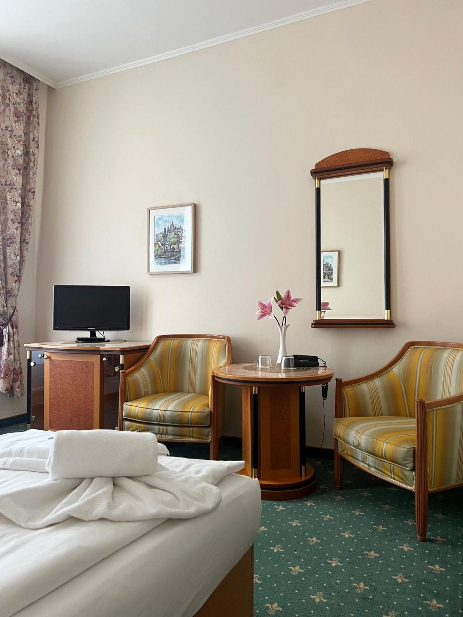 Hotel Geo Прага Екстериор снимка