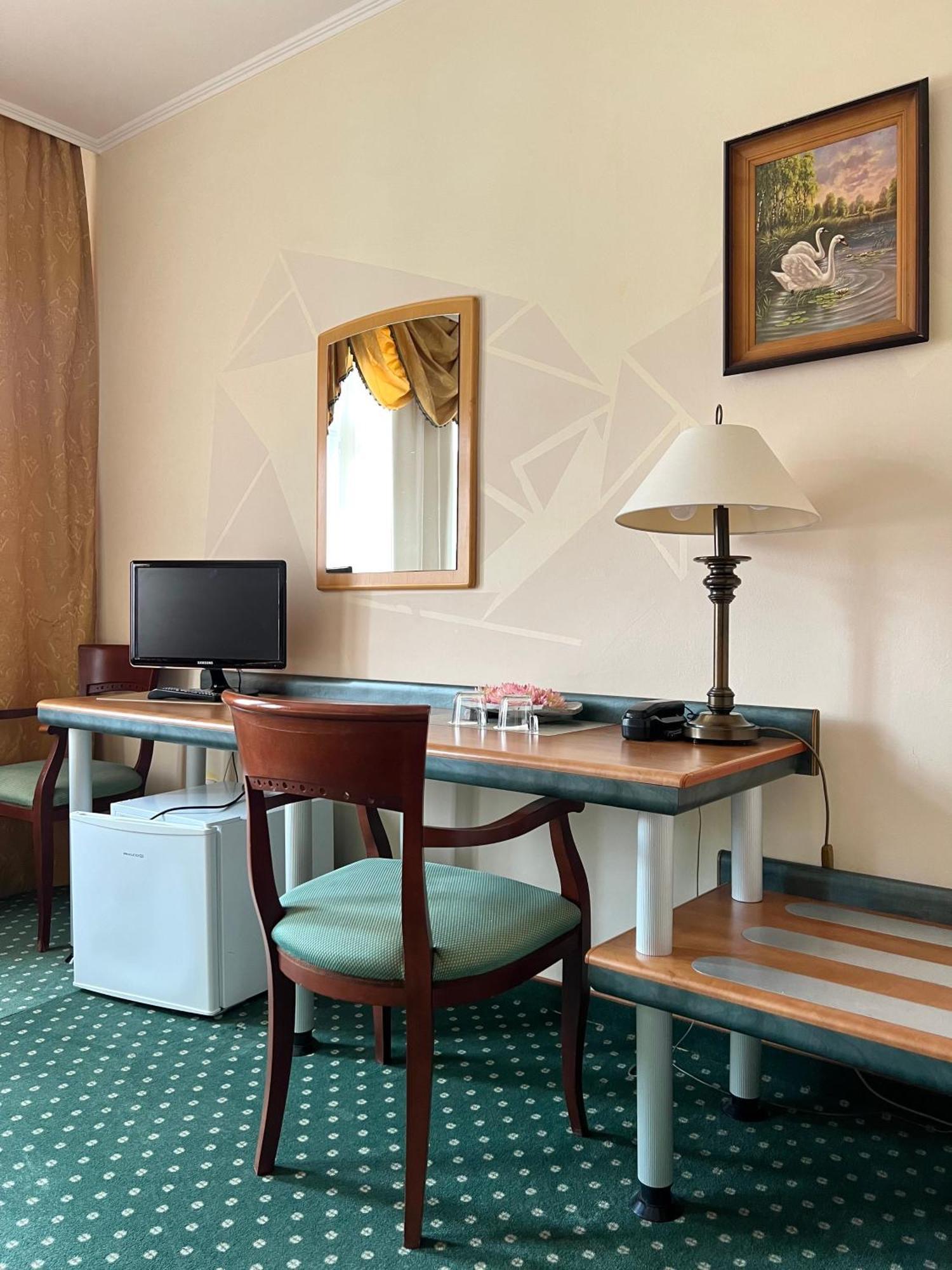 Hotel Geo Прага Екстериор снимка